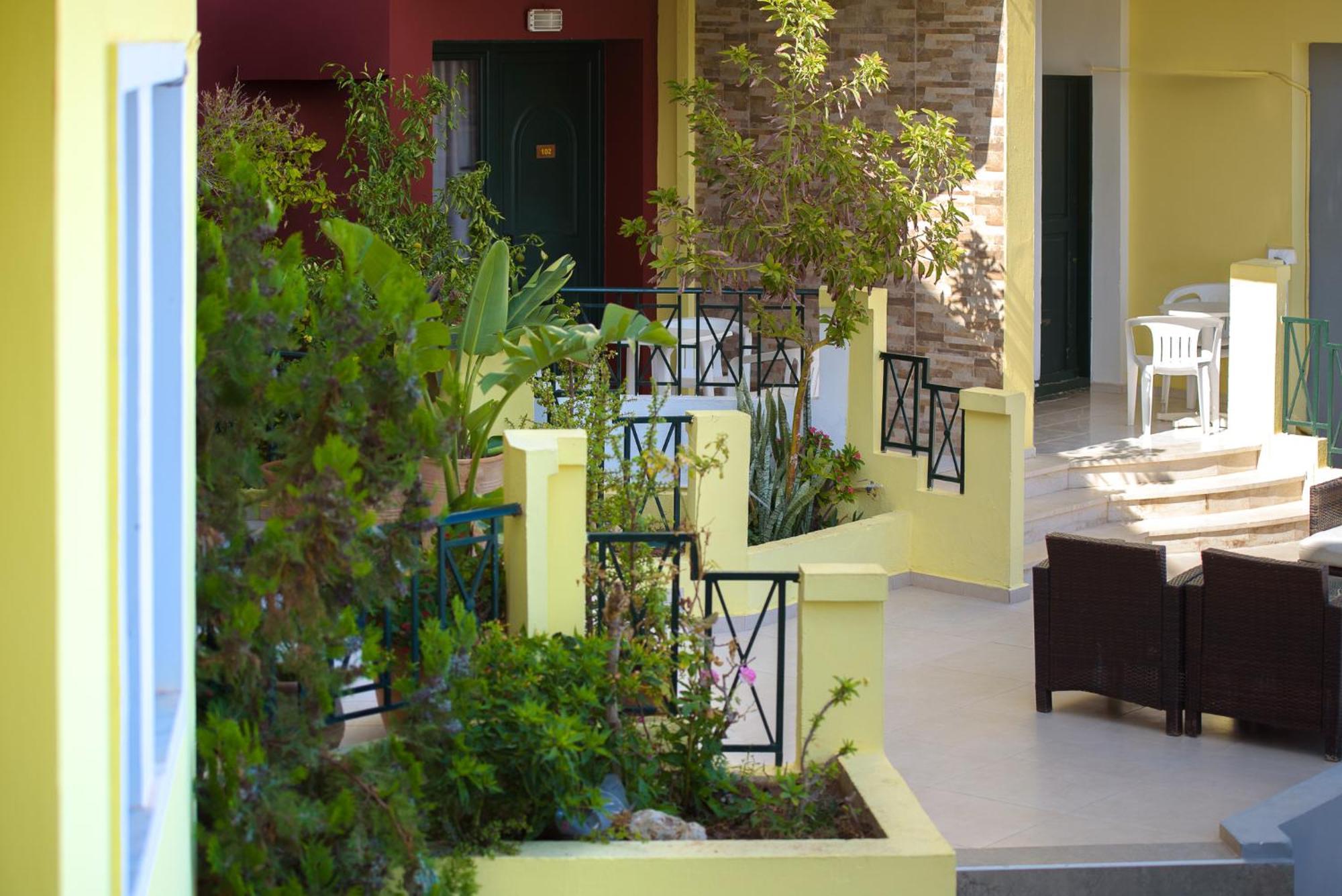 Ariadni Palace Apartments Hersonissos  Eksteriør billede