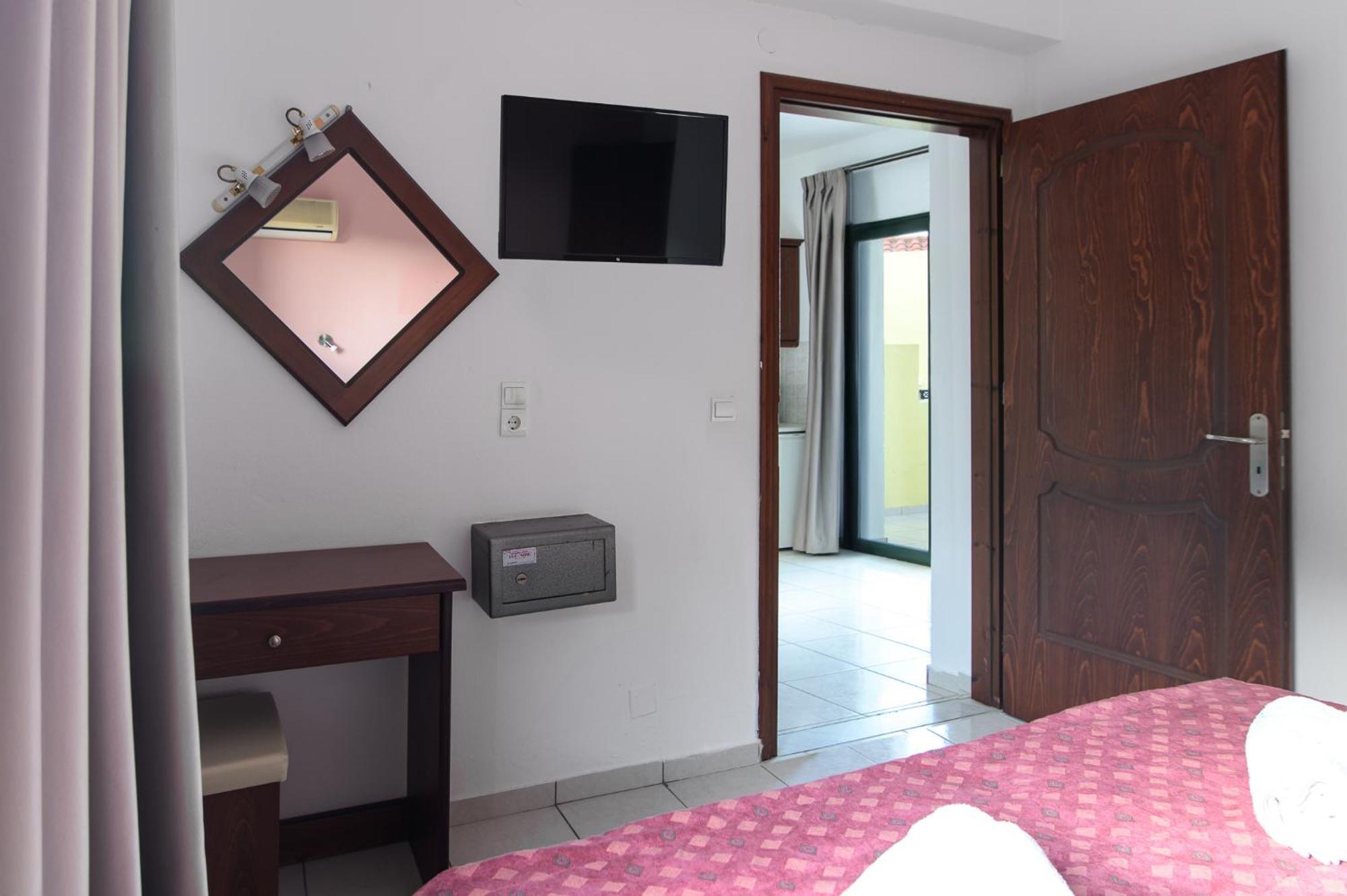 Ariadni Palace Apartments Hersonissos  Eksteriør billede
