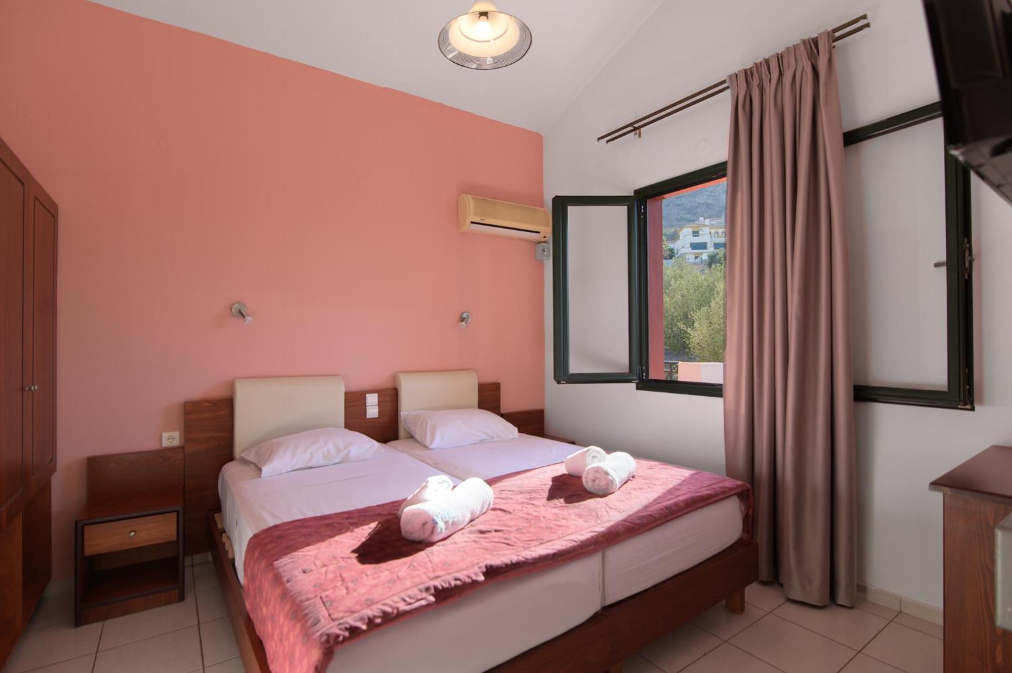 Ariadni Palace Apartments Hersonissos  Eksteriør billede
